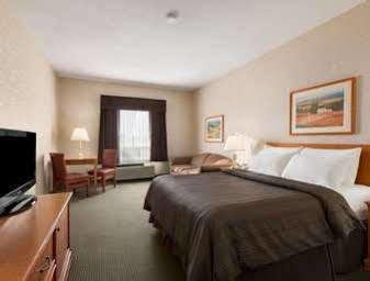Days By Wyndham Hotel Saskatoon